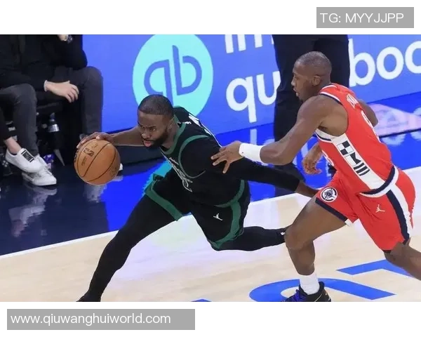 杰伦布朗谈攻防两端的挑战与乐趣展现全能球员的决心与信心 杰伦布朗谈攻防两端的挑战与乐趣展现全能球员的决心与信心